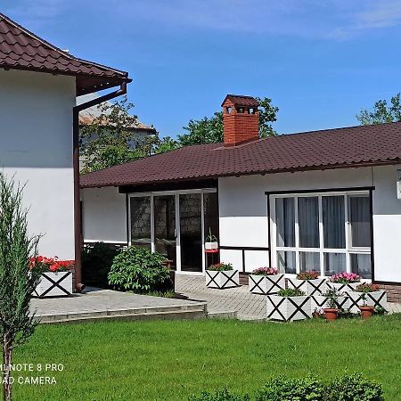 Hotel Экодом à Bilhorod-Dnistrovsʼkyy Extérieur photo