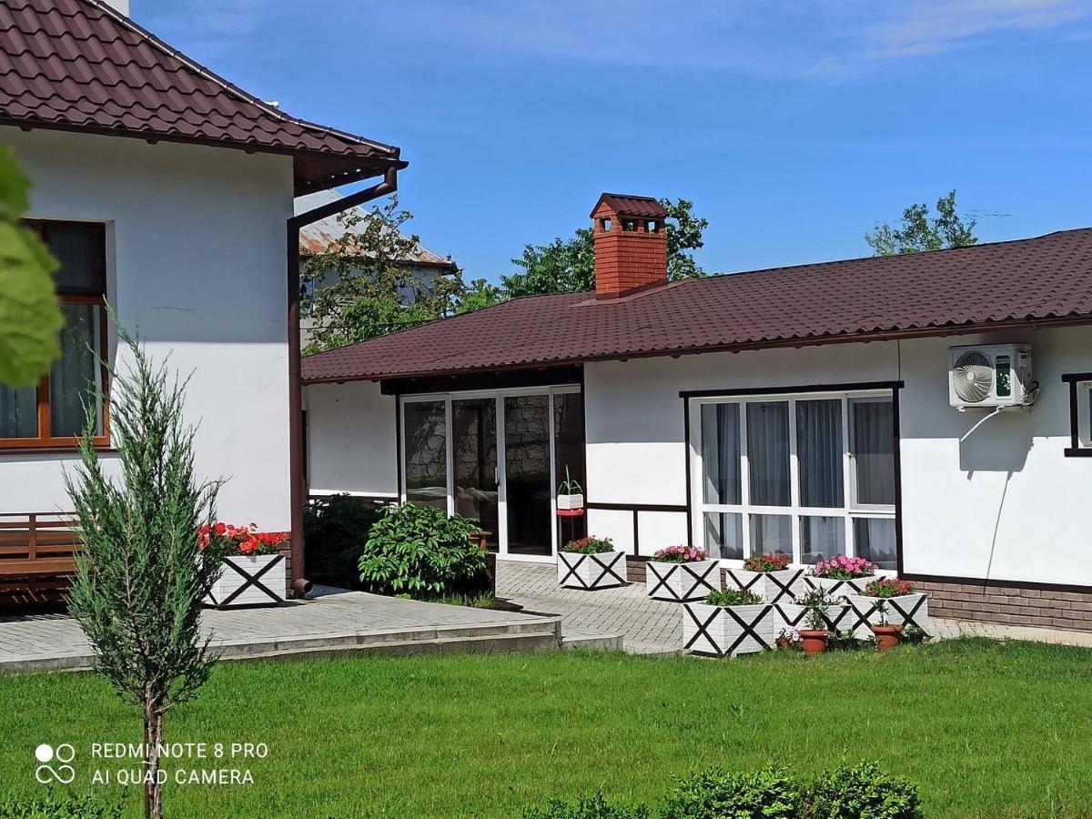 Hotel Экодом à Bilhorod-Dnistrovsʼkyy Extérieur photo